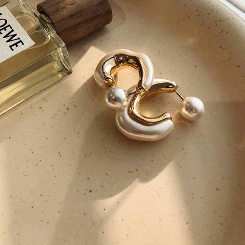 Fashion And Irregular Design Cold Wind And Simple Temperament Earrings
