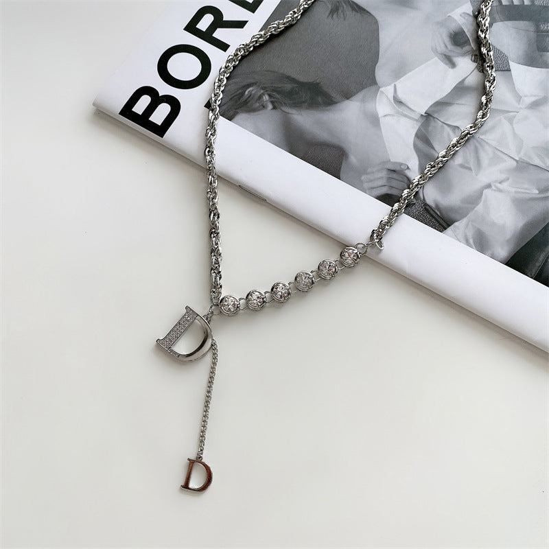 Niche Design Letter D Women's Sweater Chain